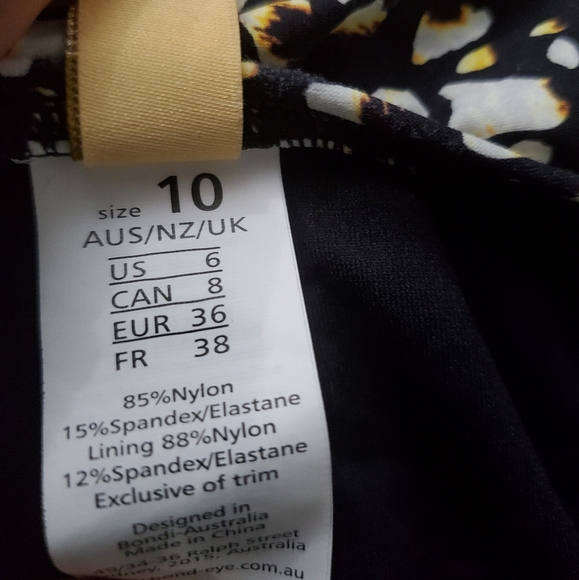 One piece swimsuit - Picture 3 of 6